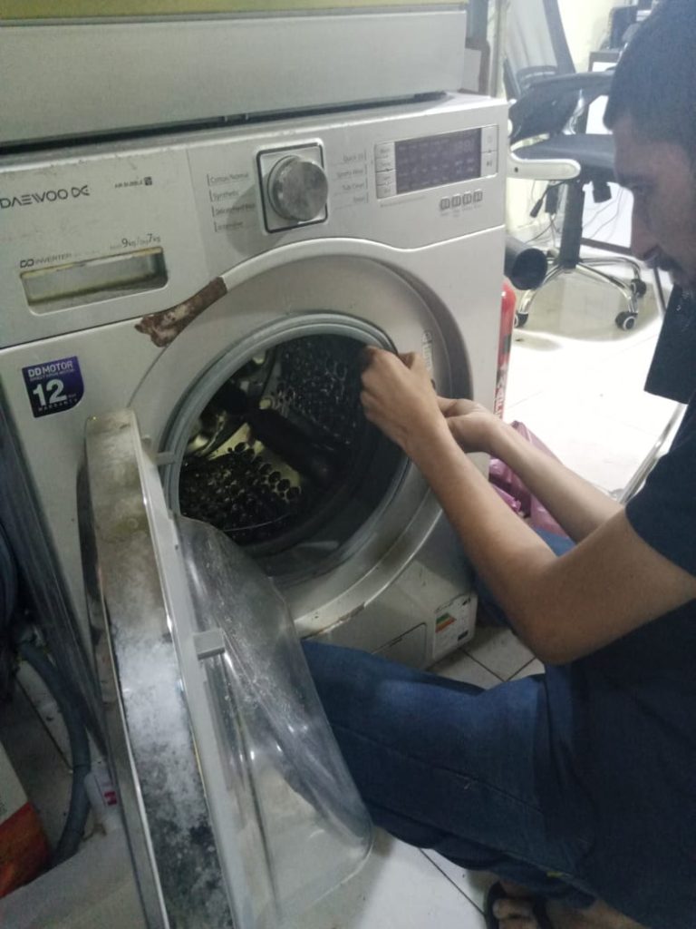 form washing machine dubai